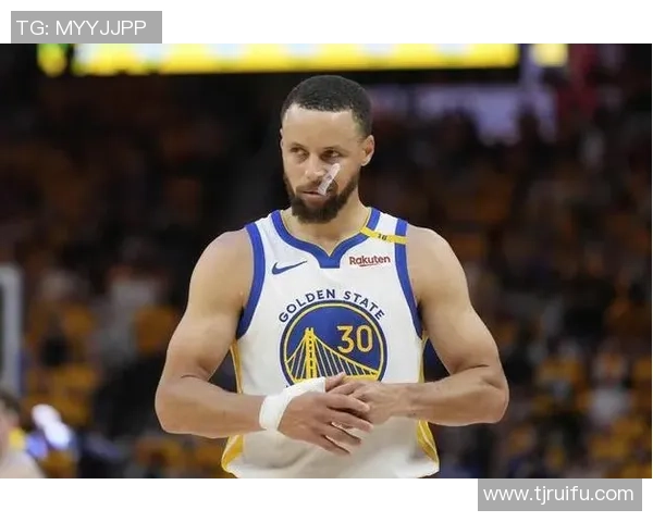 库里心目中的足球偶像是谁他对哪位明星情有独钟