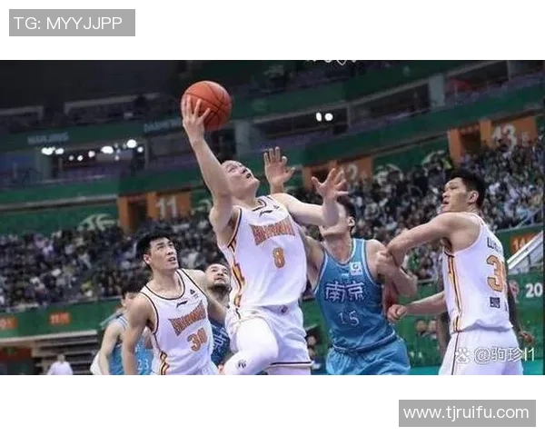 深圳足球队以59分领跑世界杯积分榜展现强大实力与团队合作精神