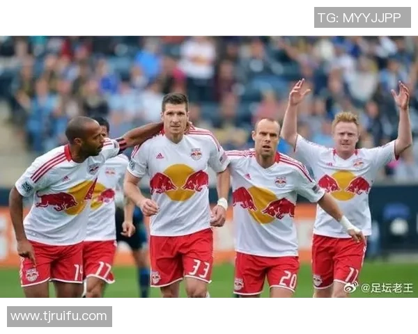 红牛足球明星阵容全解析及精彩瞬间图片分享