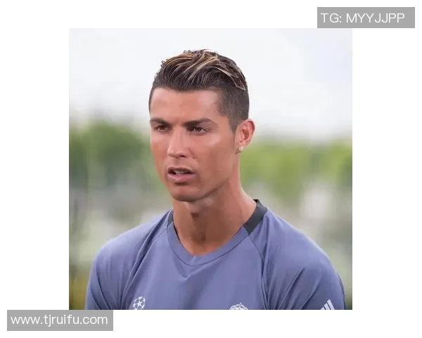 足球巨星克里斯蒂亚诺罗纳尔多的辉煌职业生涯与成就介绍