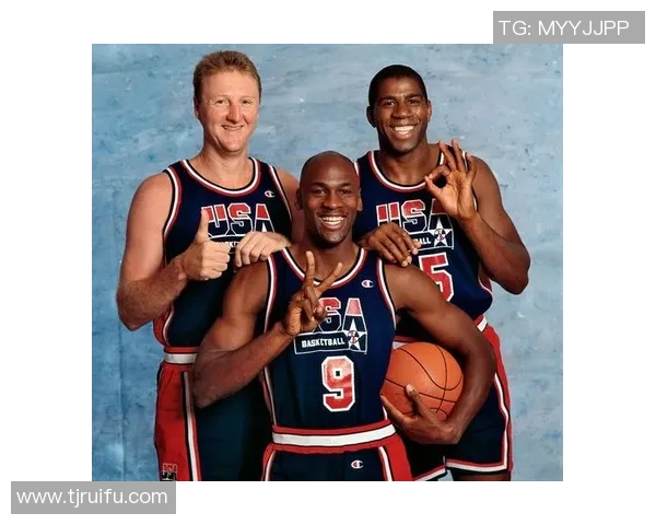 篮球明星与足球明星的相似之处与对比分析探讨 篮球明星与足球明星的相似之处与对比分析探讨