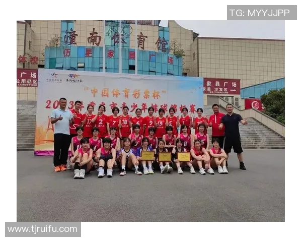 重庆排球队在欧锦赛中的实力展现与未来发展潜力分析 重庆排球队在欧锦赛中的实力展现与未来发展潜力分析